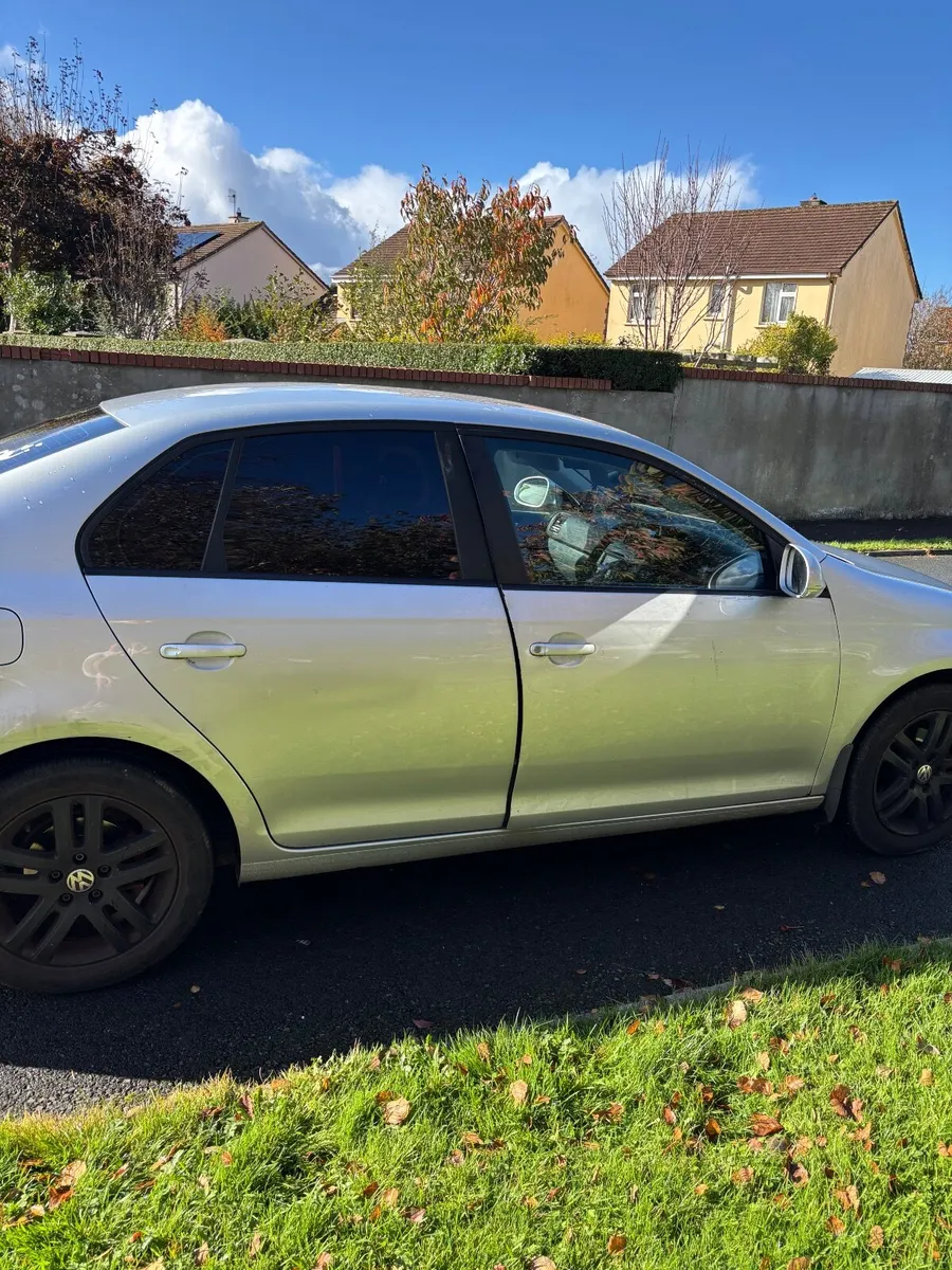 Volkswagen Jetta 2007 - Image 3