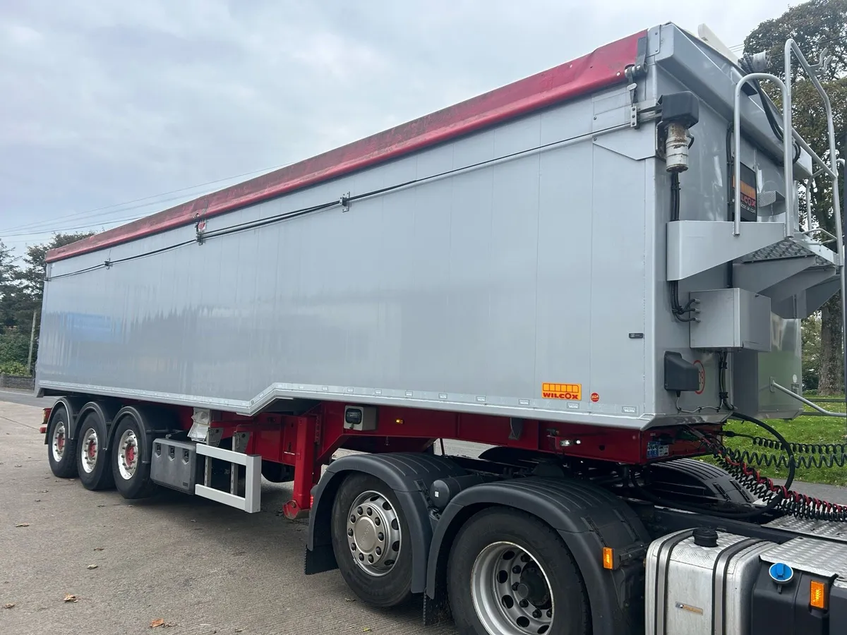 Wilcox tipping trailer - Image 1