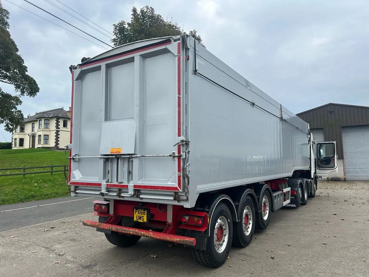 Wilcox tipping trailer - Image 2