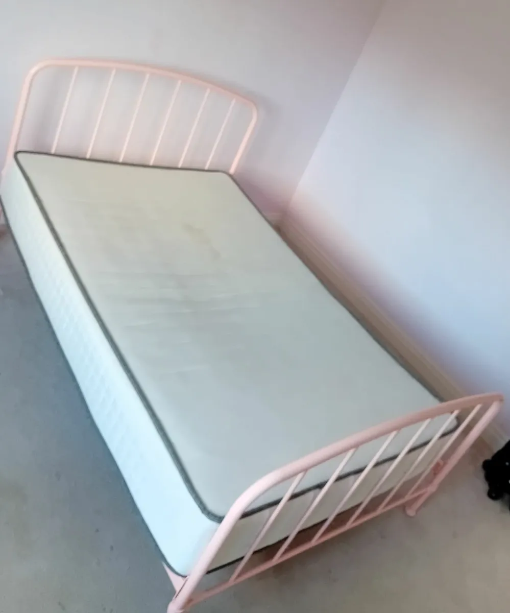 Kids bed - Image 1
