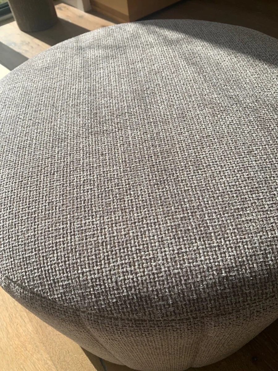 Pouffe - Image 2