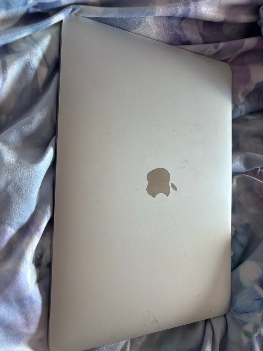 MacBook Air - Image 1