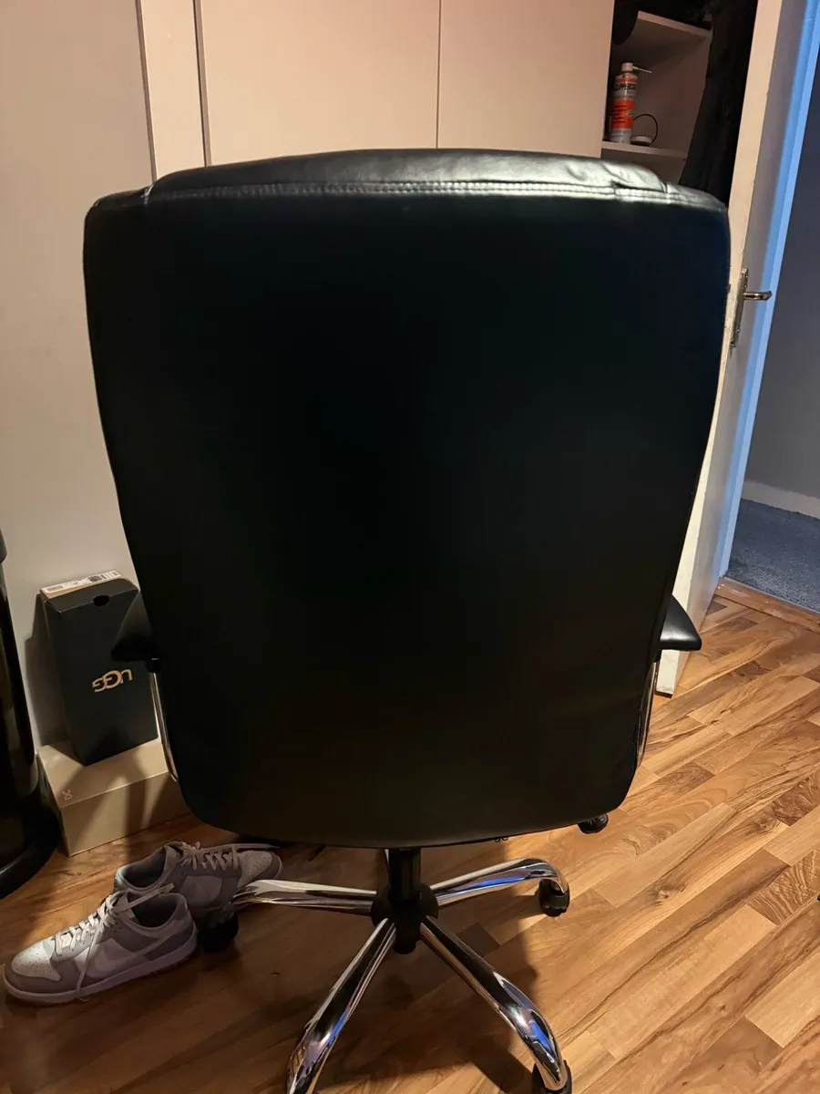 Leather Office Chair - Image 4