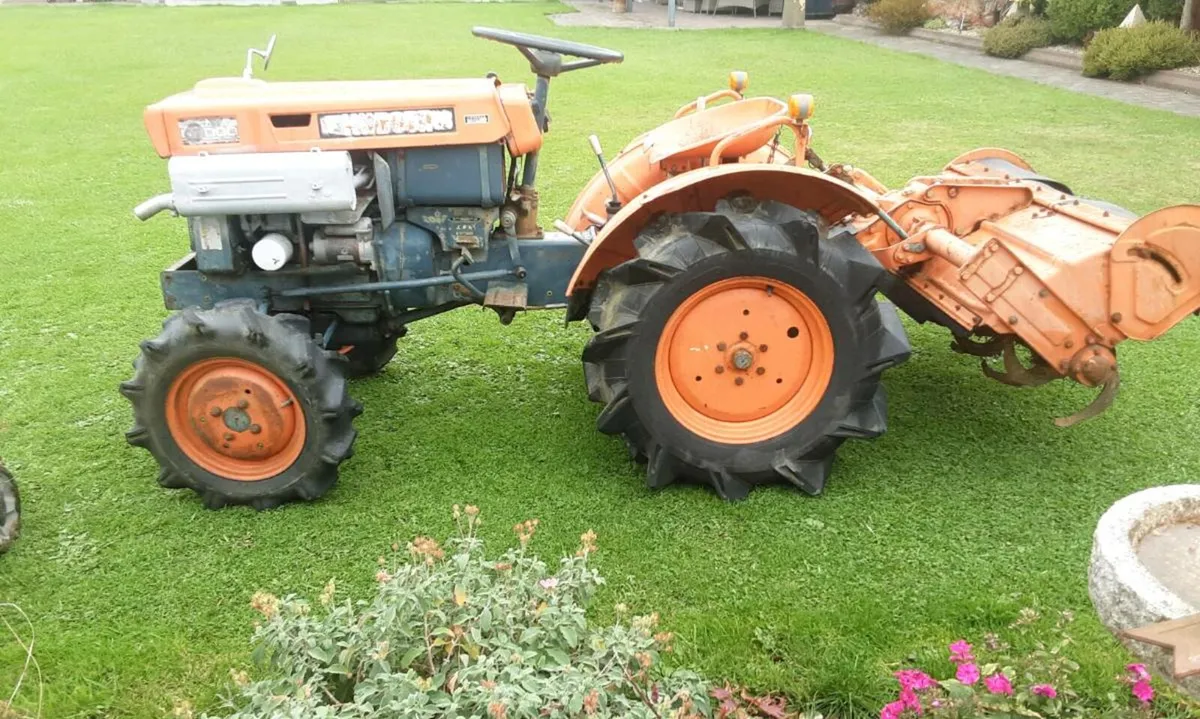 Tractor - Image 2