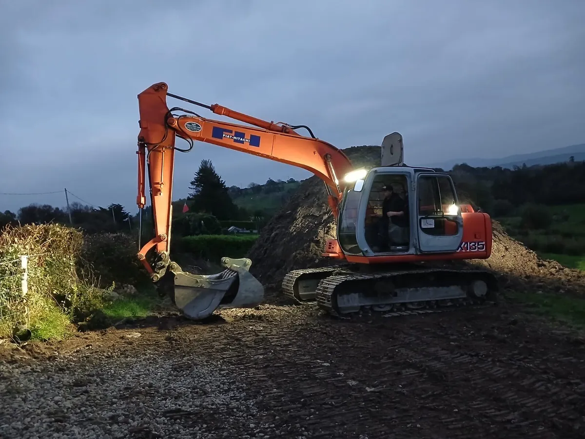 Fiat Hitachi 135ex - Image 1