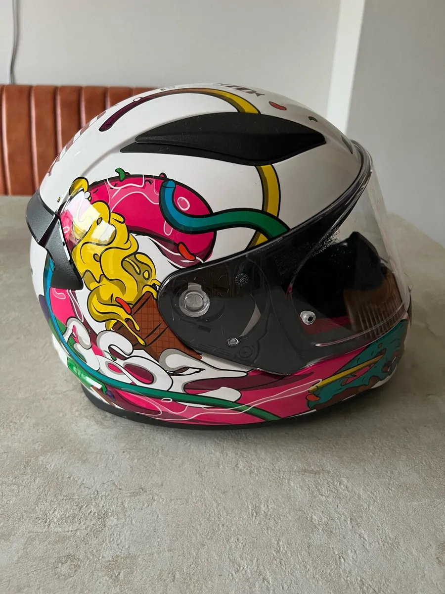 Kid Helmet almost new - Image 4