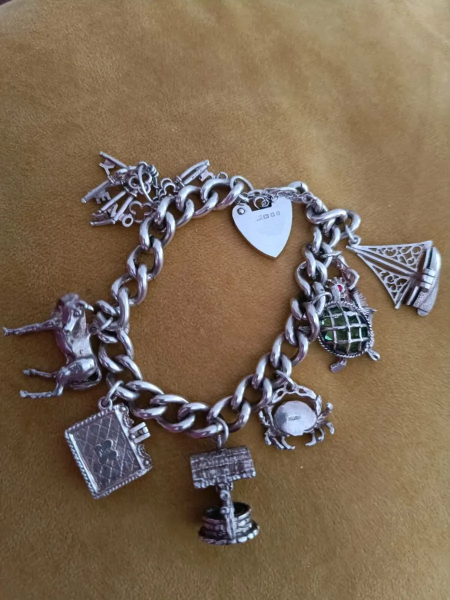 Vintage charm bracelet - Image 1