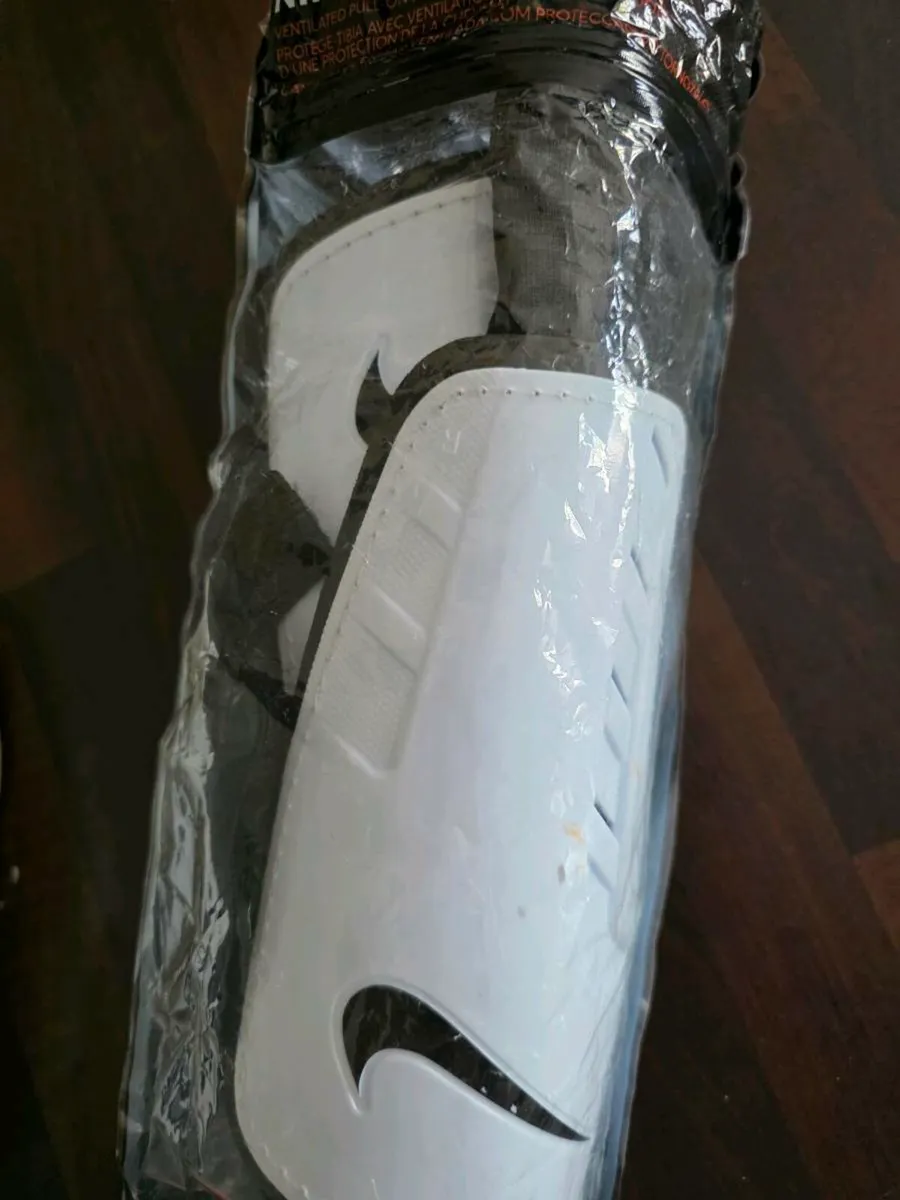 Nike park shield size L - Image 2