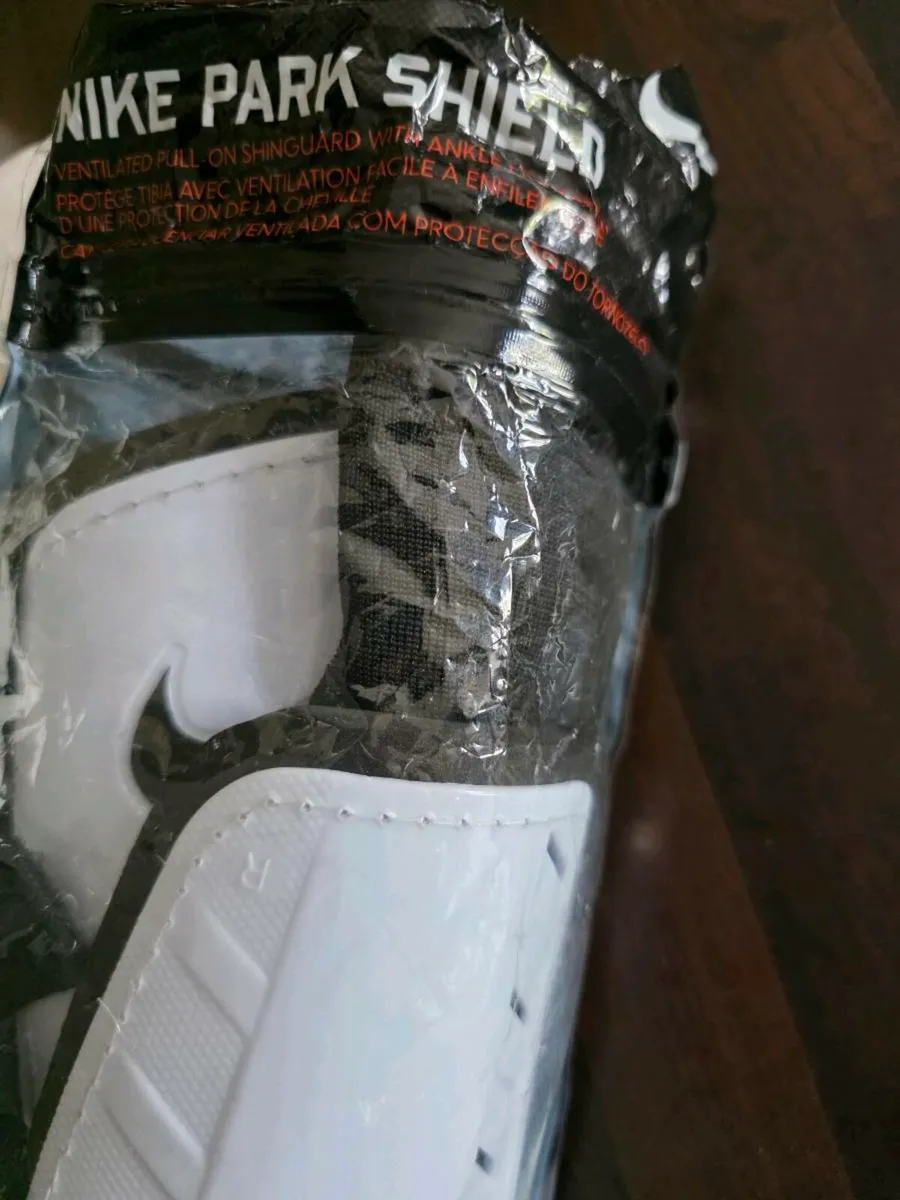 Nike park shield size L - Image 3