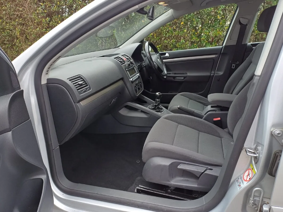 Volkswagen Golf 2008 - Image 2