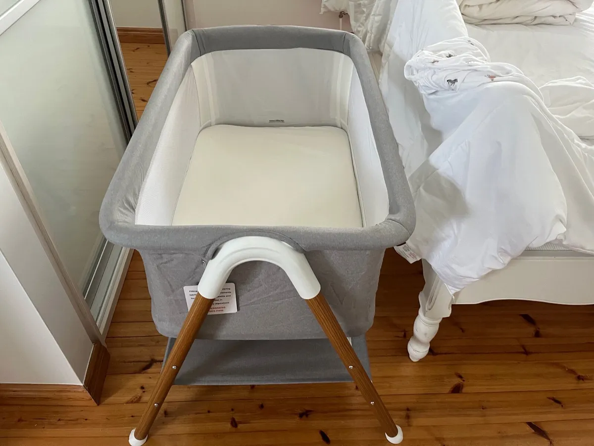 Crib - Image 1