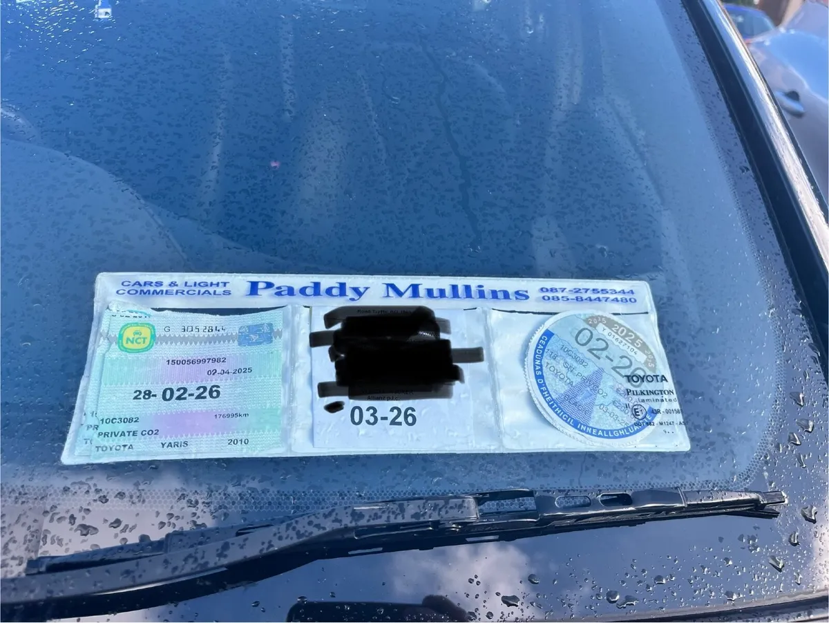 Toyota Yaris 2010 - Image 2