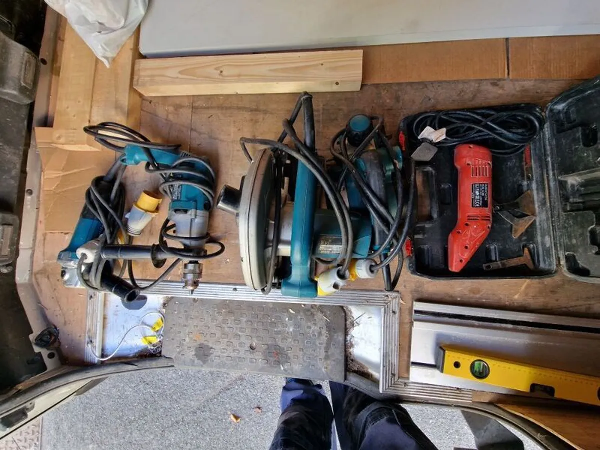 Hand tools bundle - Image 1