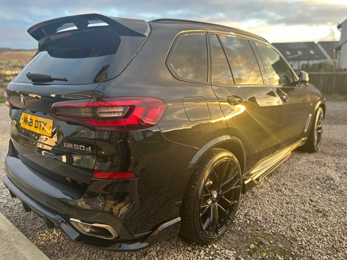 BMW X5 2021 - Image 2