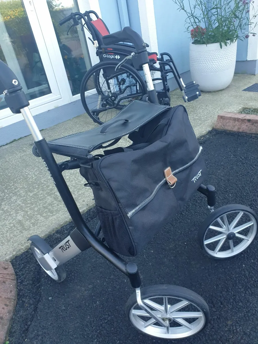 Wheelchair and walker nearly new - Image 2
