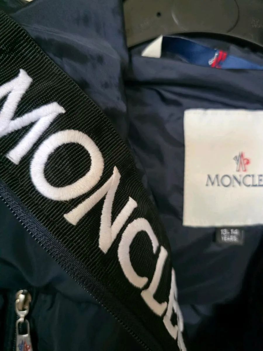 Moncler gilet - Image 2