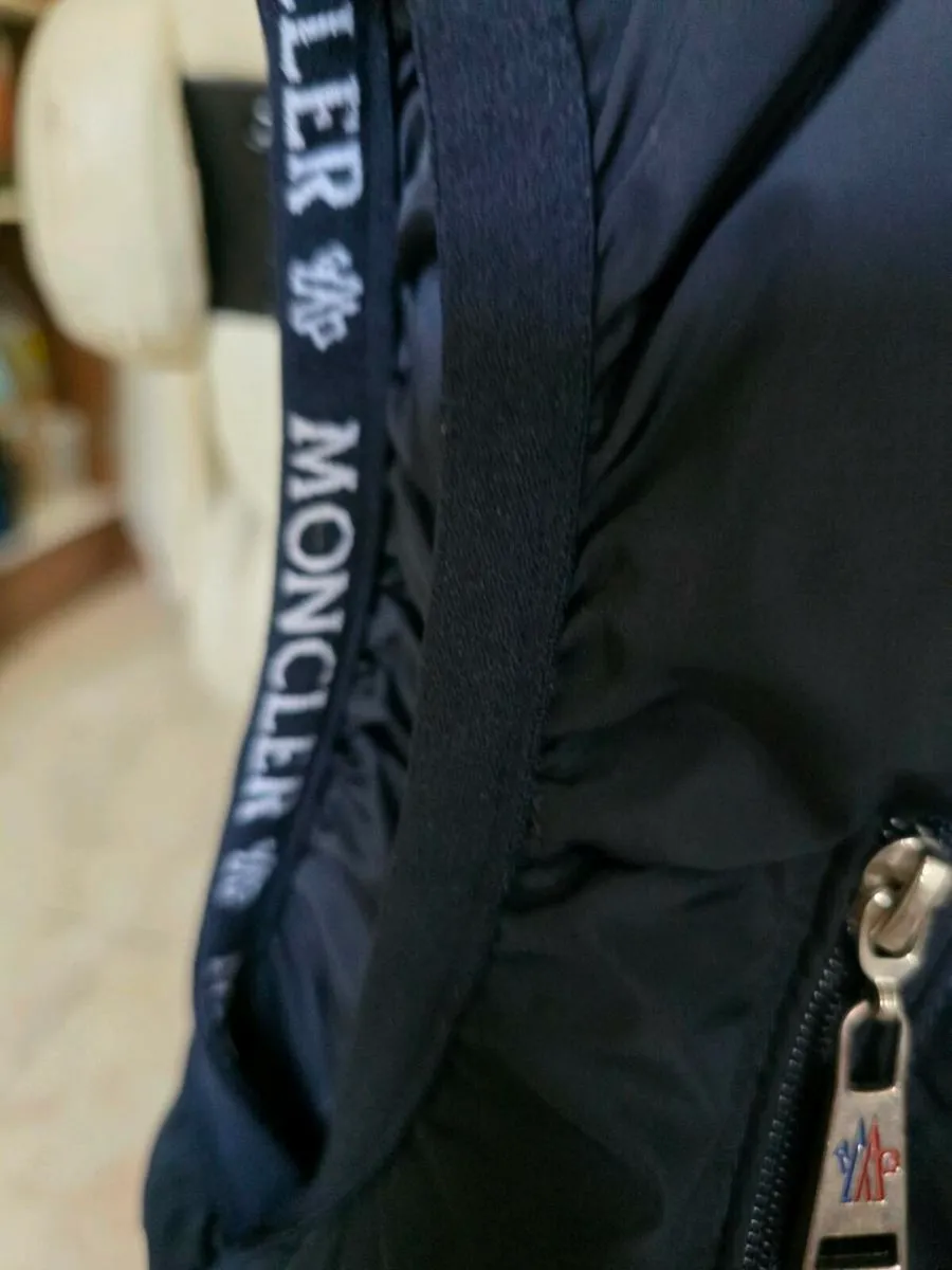 Moncler gilet - Image 4