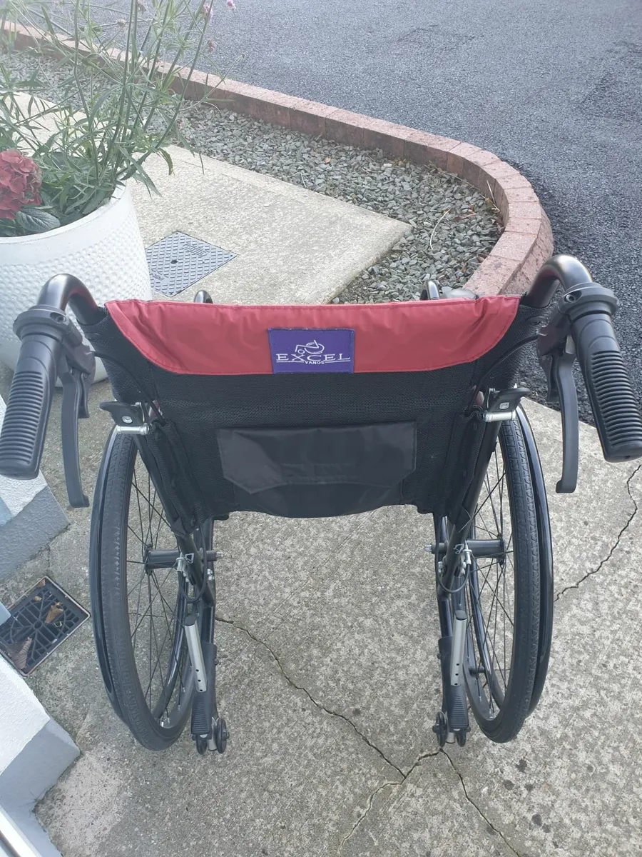 Wheelchair and walker nearly new - Image 3
