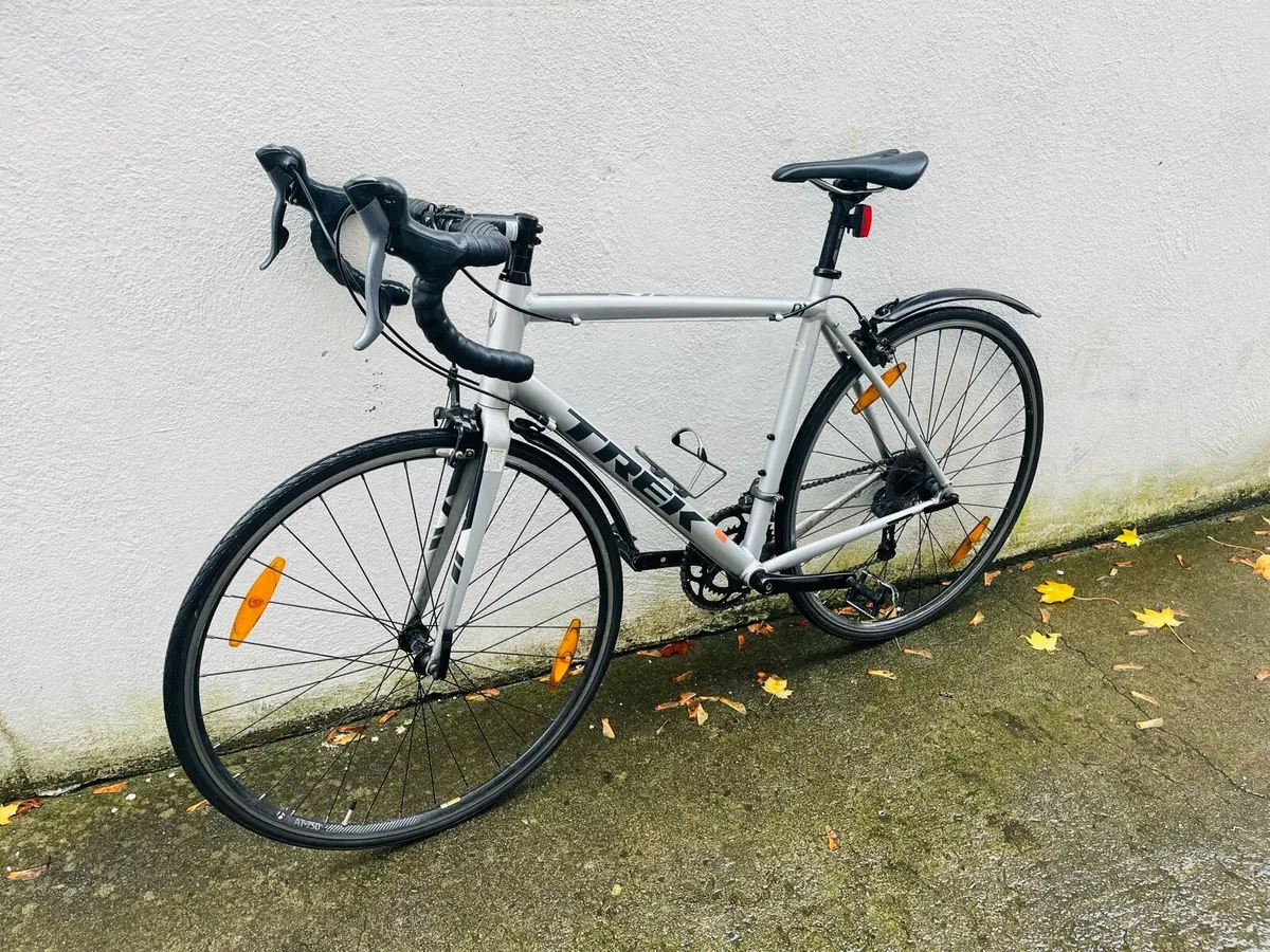 Trek one series 1.1 road bike - Image 1