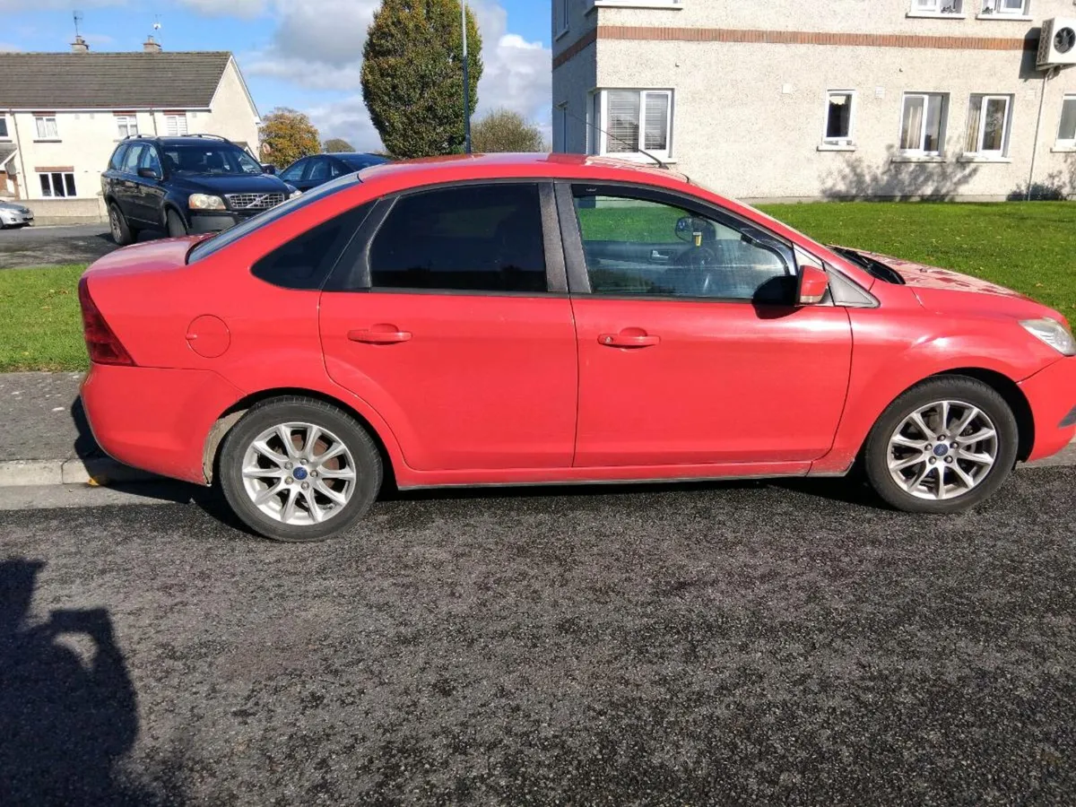 Ford Focus 2011 - Image 3