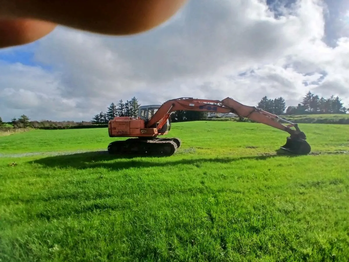 Hitachi ex135 - Image 3