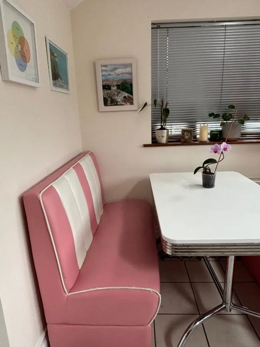 Secondhand retro 1950s Americana diner set - seating and tables - imported PINK - Image 3