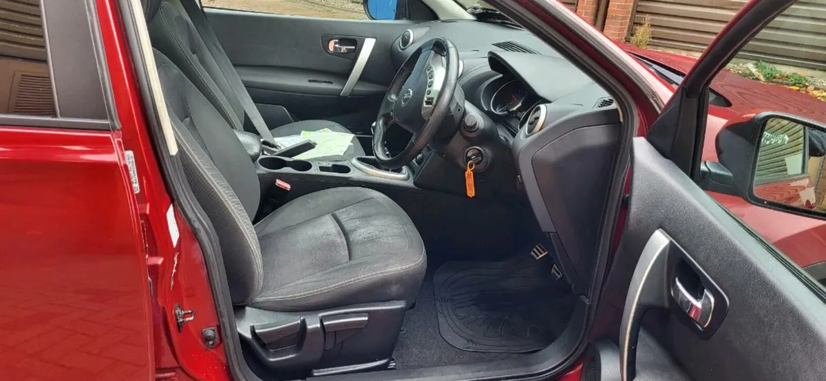2012 Nissan Qashqai 1.5d 5 seater ntec model - Image 4