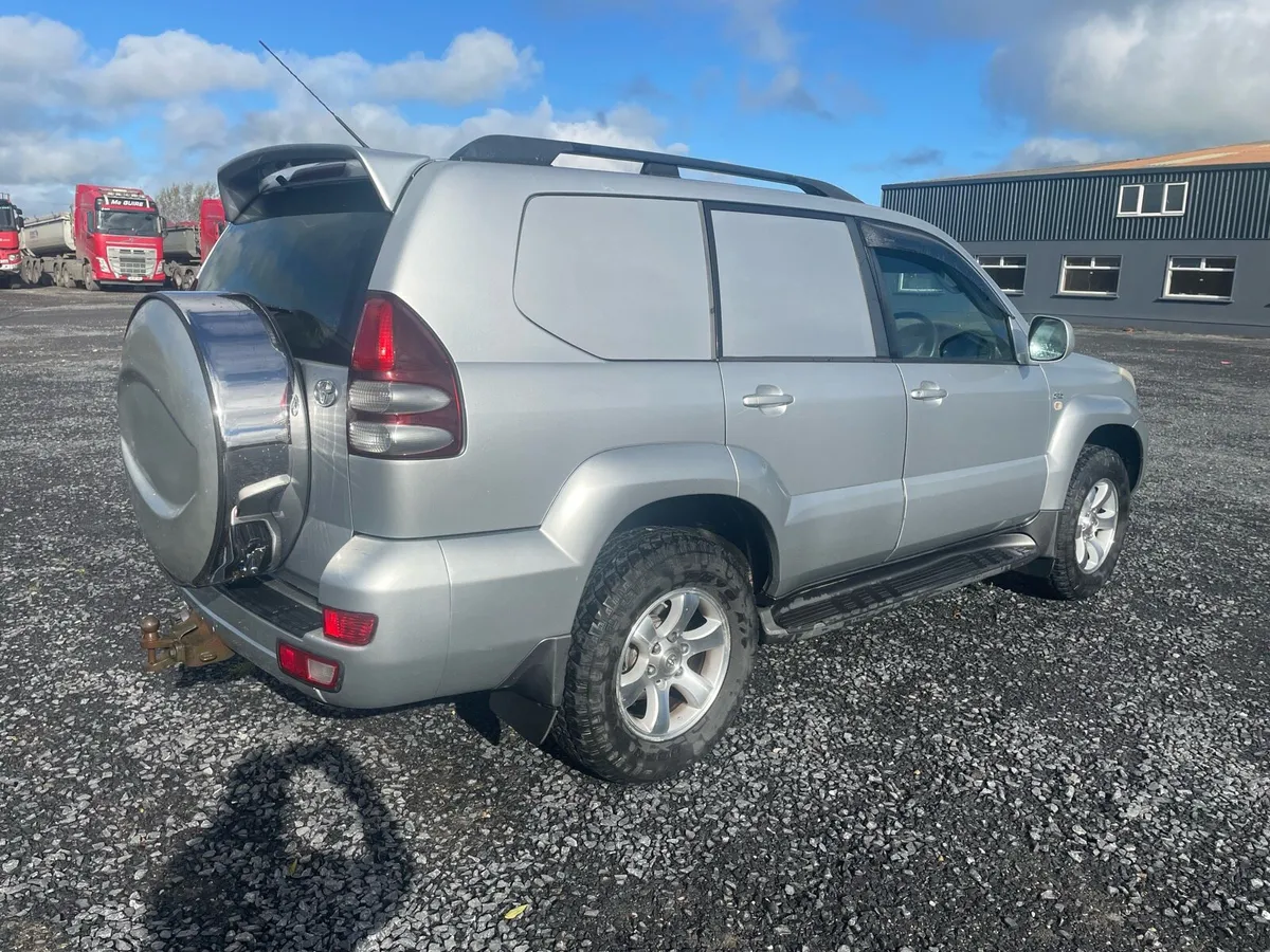 Toyota Land Cruiser - Image 4