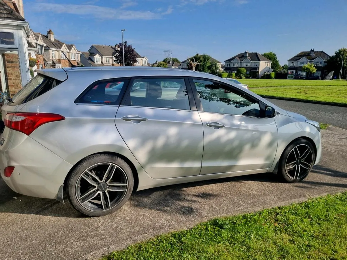 Hyundai I30 1.6 CRDI  ESTATE - Image 4