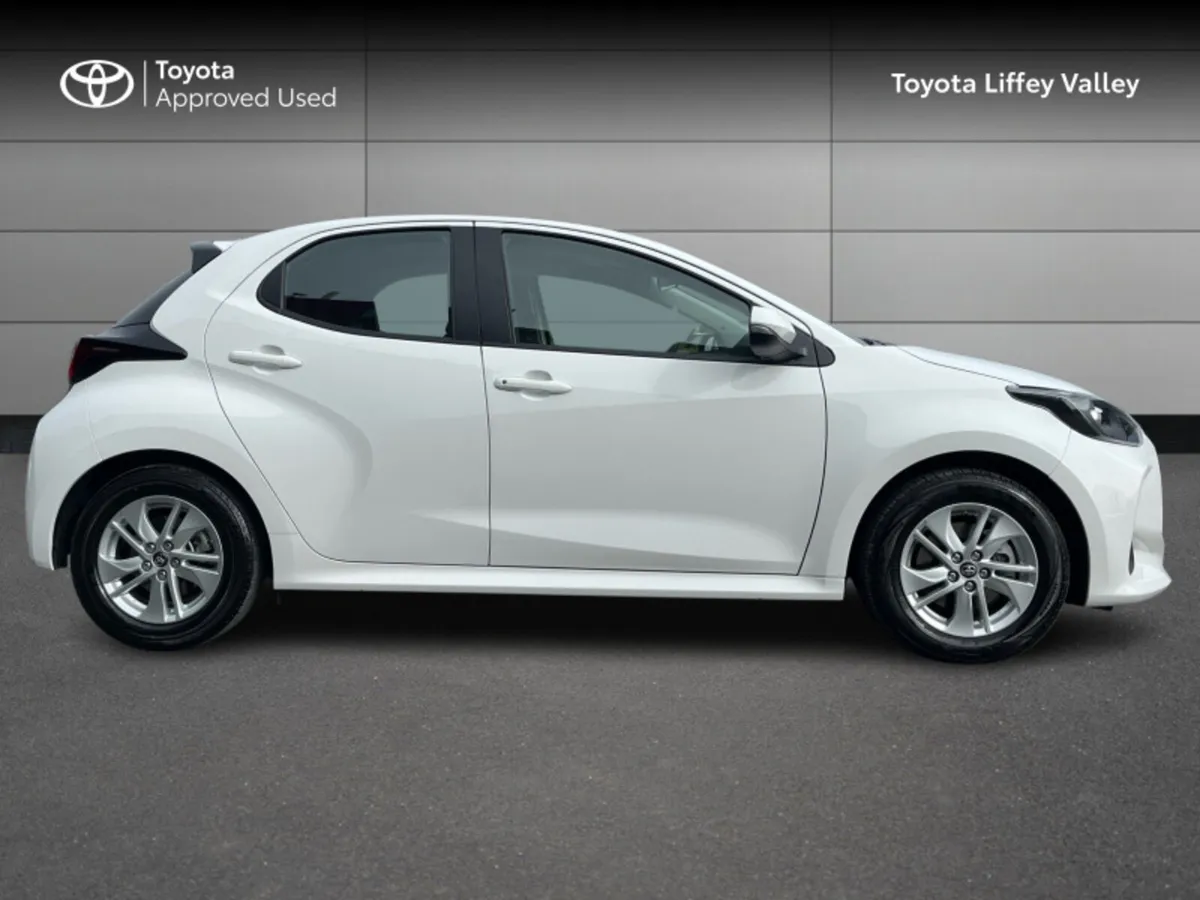 Toyota Yaris Yaris Hybrid 115 Luna - Image 3
