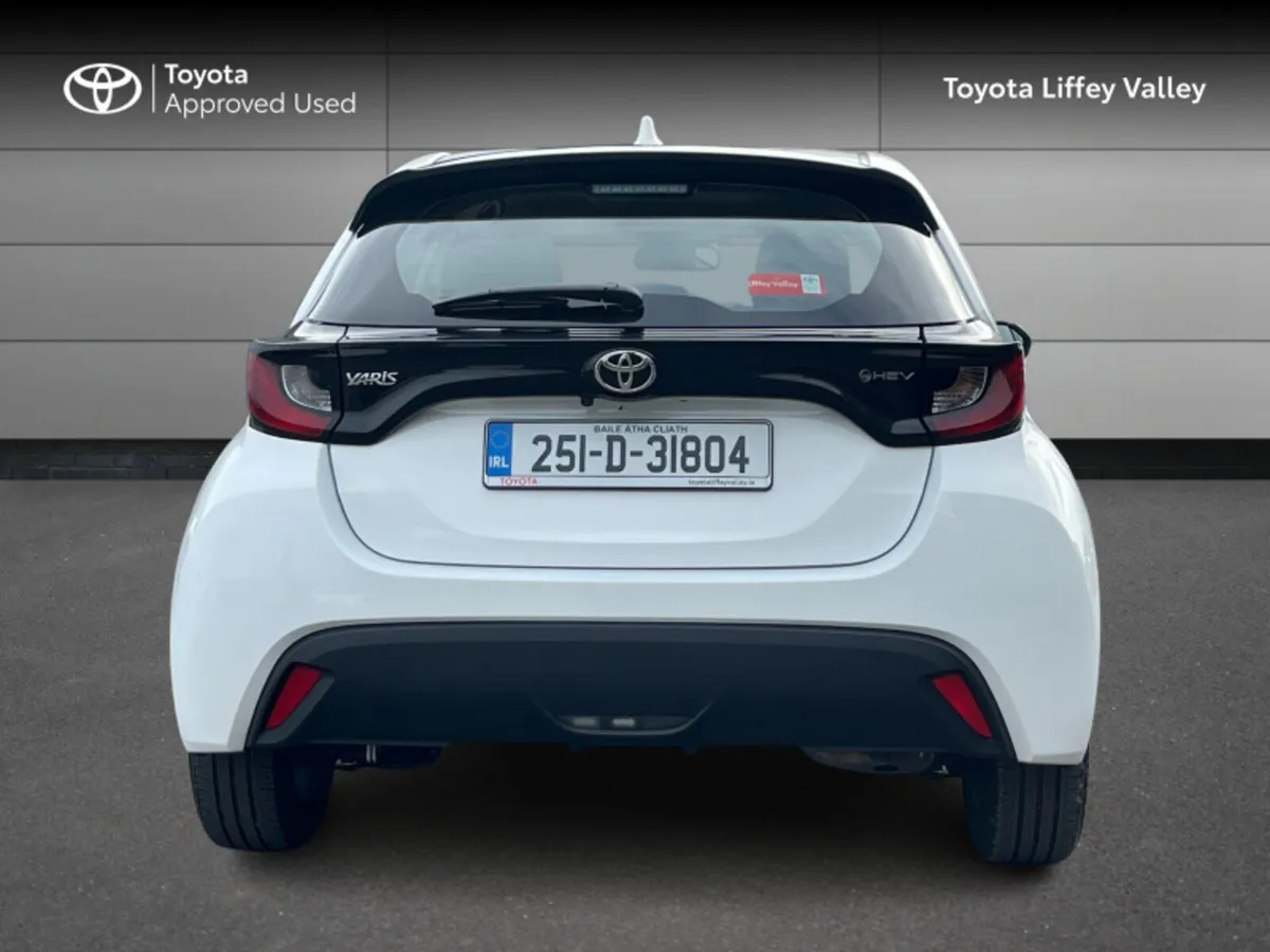 Toyota Yaris Yaris Hybrid 115 Luna - Image 4
