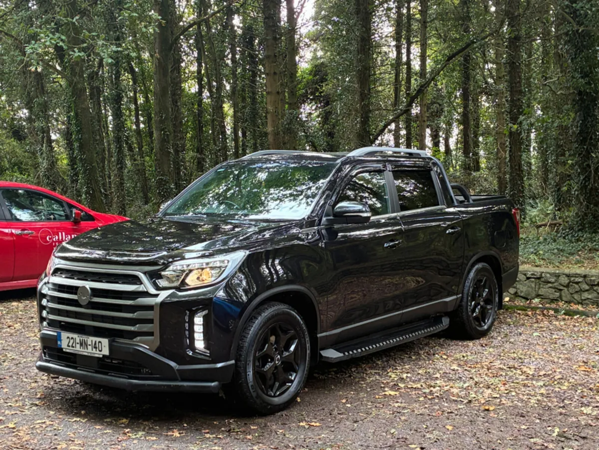 KGM Musso 2.2 CUSTOM EDITION PICK UP 5 SEATER 4WD - Image 2