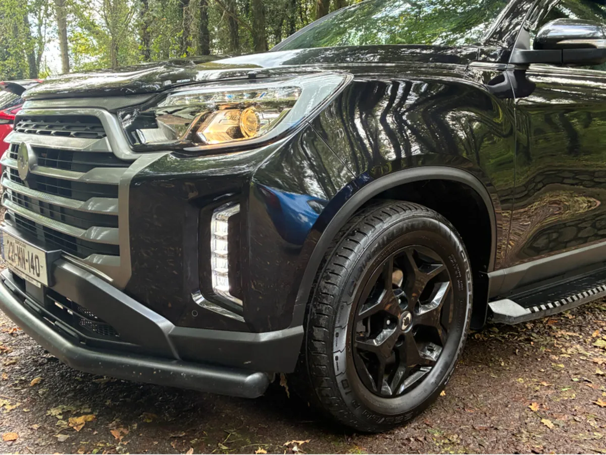 KGM Musso 2.2 CUSTOM EDITION PICK UP 5 SEATER 4WD - Image 4
