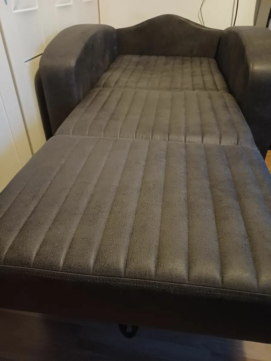 Armchair sofabed - Image 2
