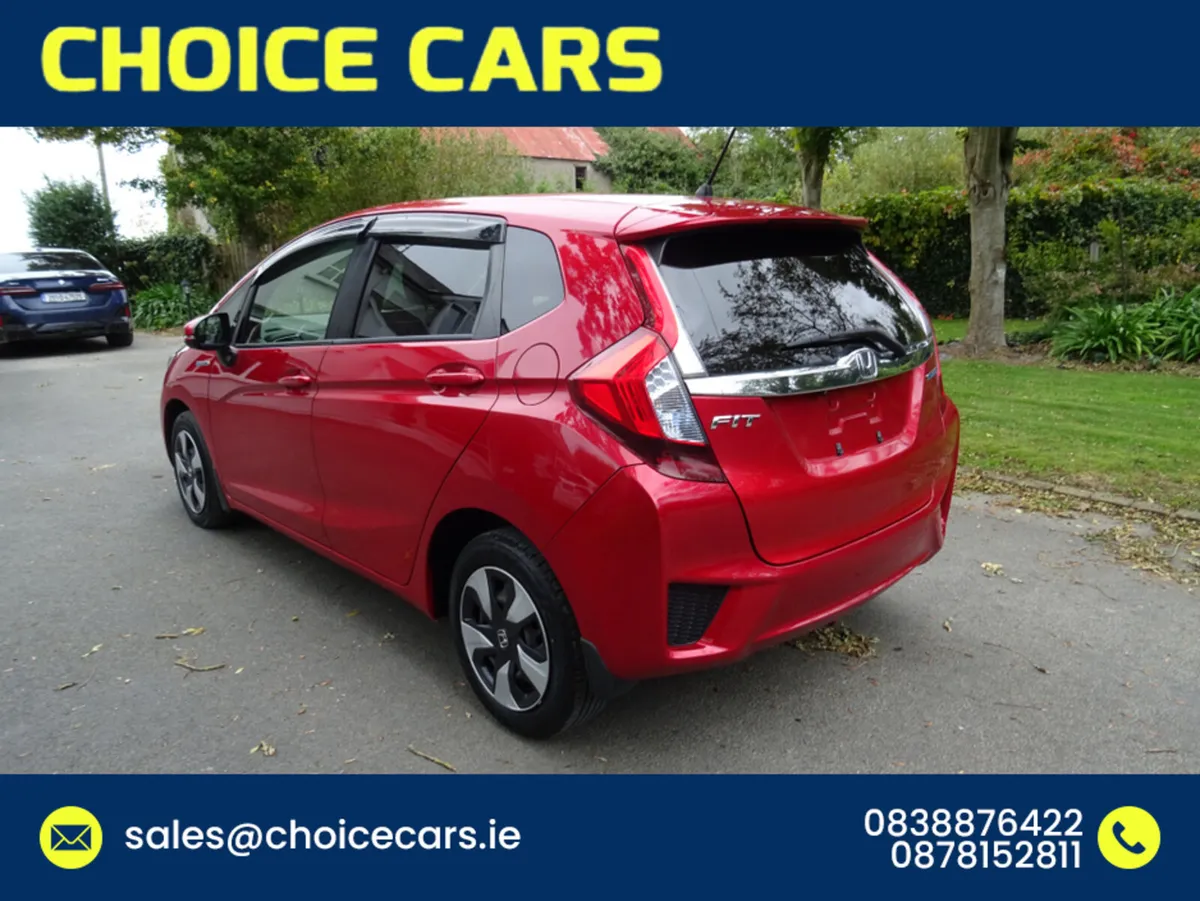Honda Fit 1.5 AUTO HYBRID - Image 4