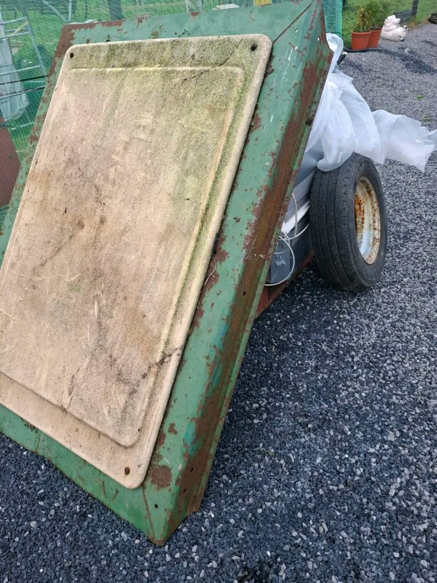 John deere  roof - Image 4