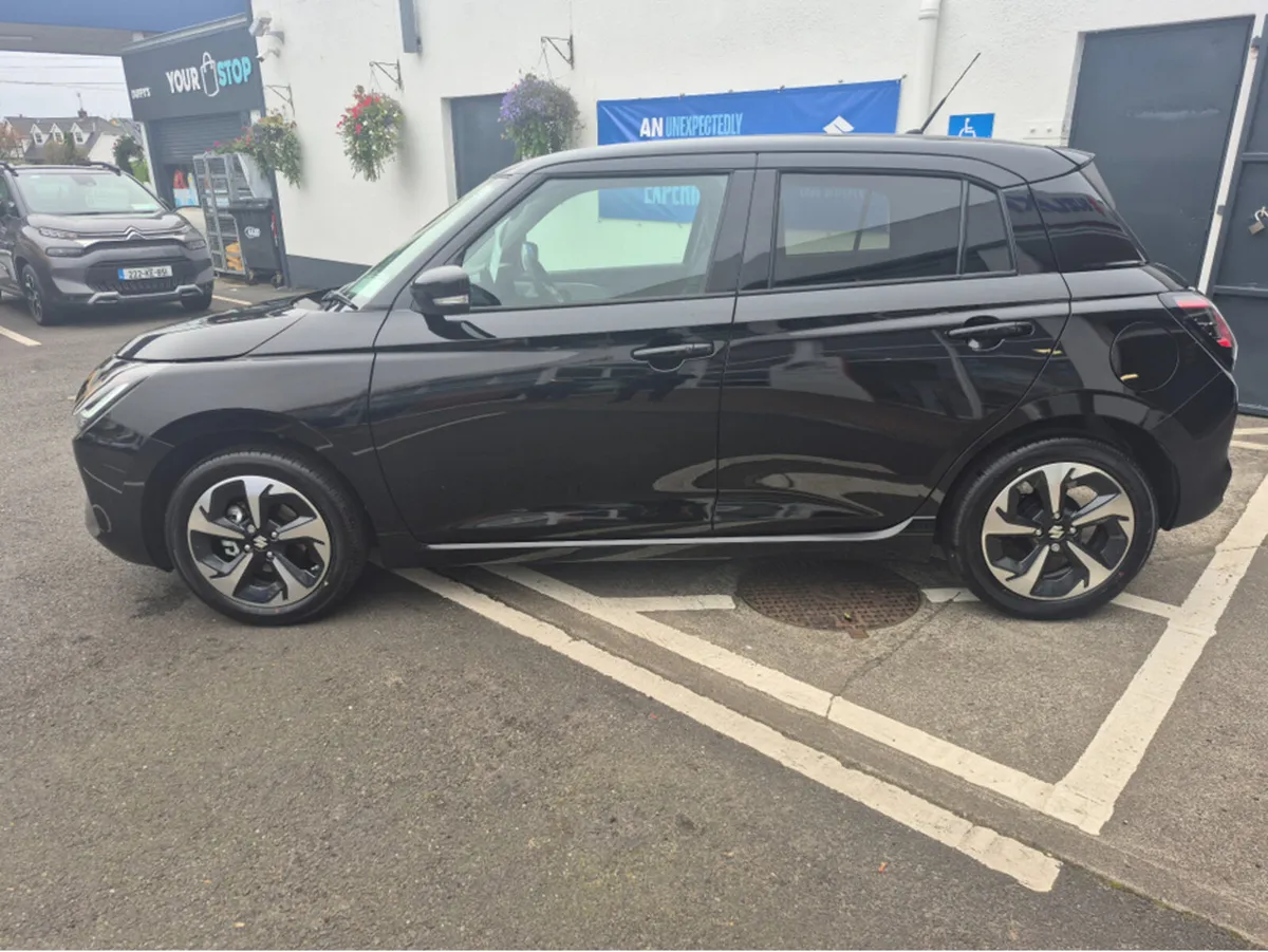 Suzuki Swift 1.2 HYBRID ULTRA 5DR - Image 4