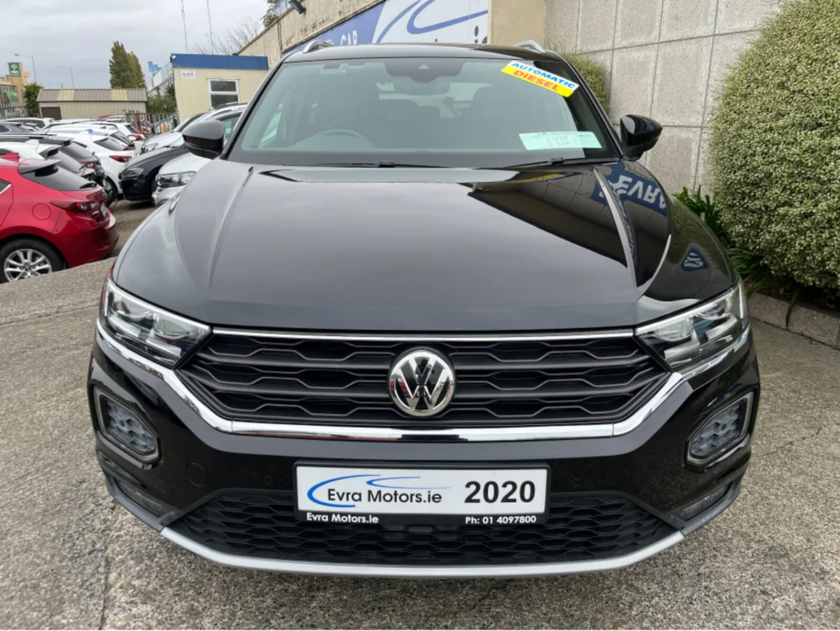Volkswagen T-Roc SPORT AUTOMATIC 2.0 DIESEL //ADAP - Image 3
