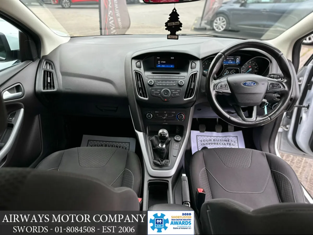 Ford Focus 1L TURBO ZETEC ECOBOOST 5DR - Image 3
