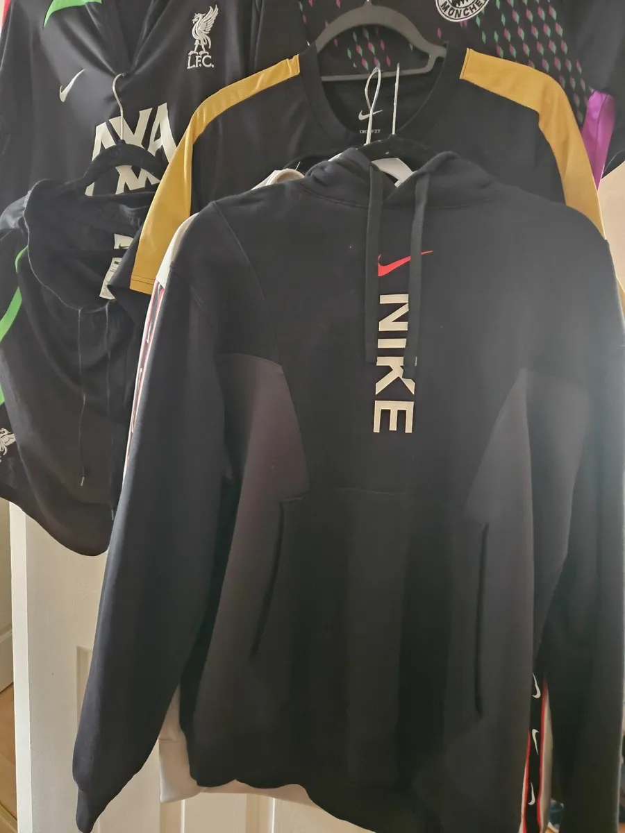 Mens clothing - Image 2