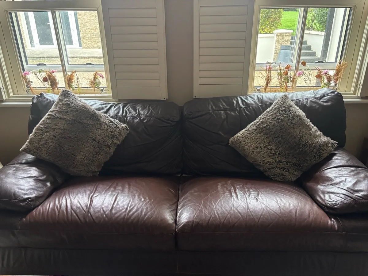 Brown leather couch - Image 2