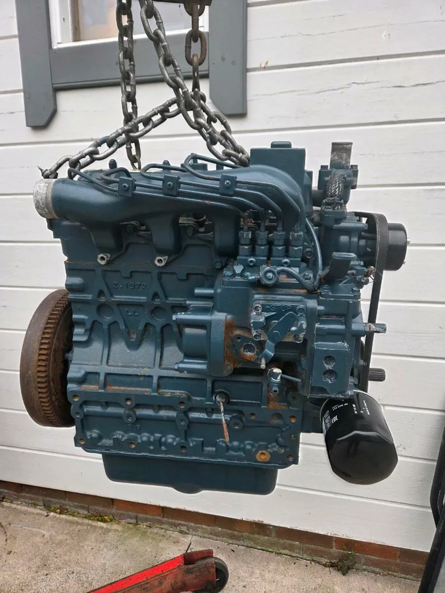 Kubota V2203 4 cylinder diesel engine - Image 1
