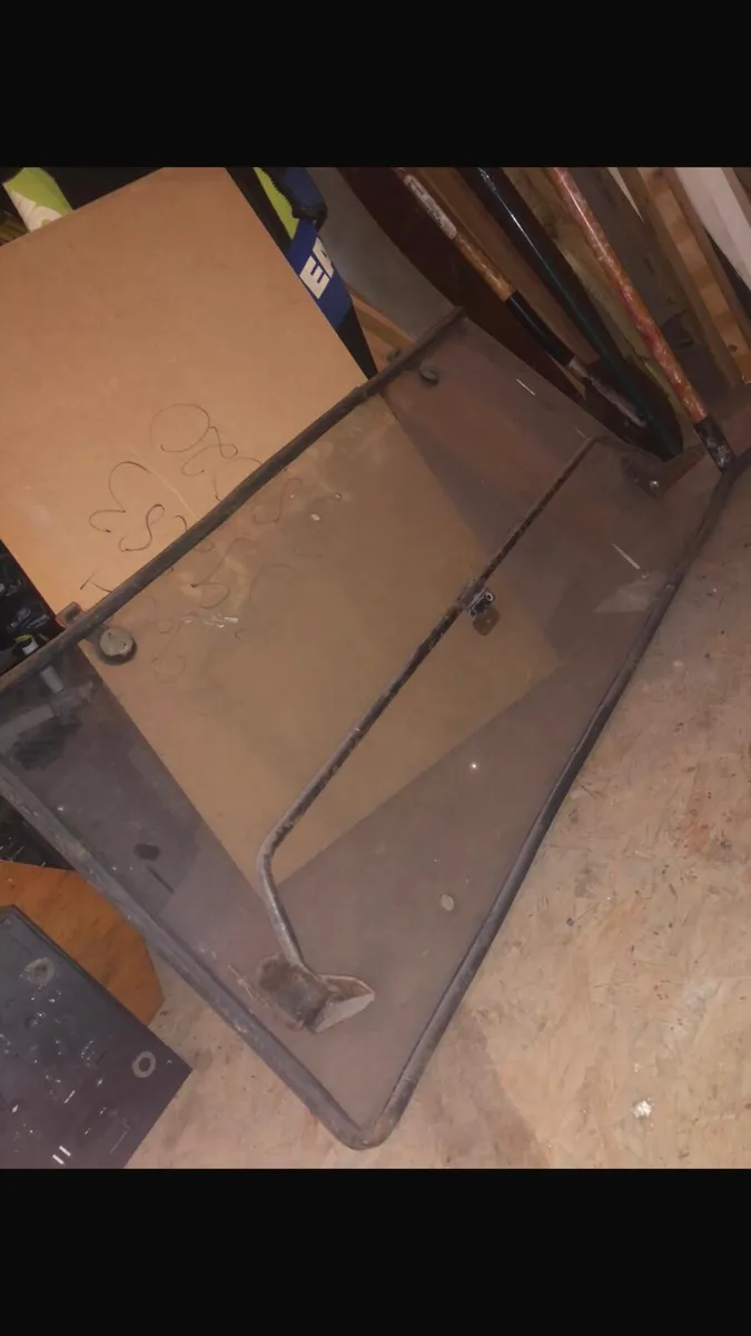 Massey Ferguson 300 series back window - Image 3