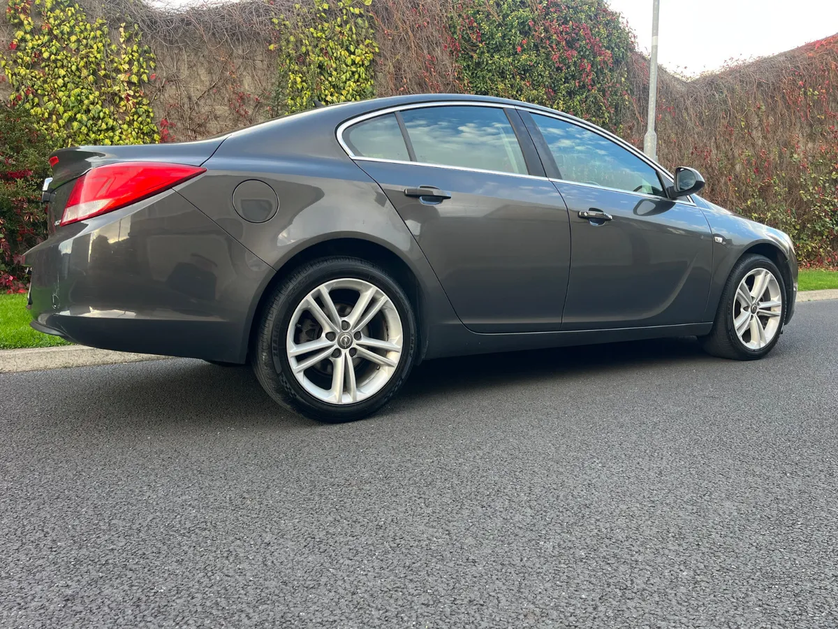 Opel Insignia 2013 (NCT 02/27 TAX 12/25) - Image 2