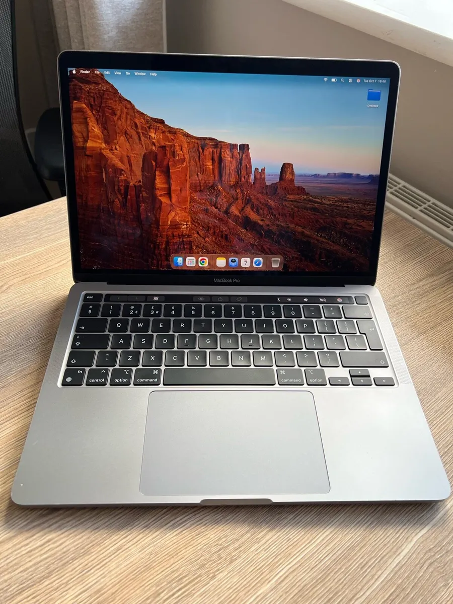 MacBook Pro M1 - Space Gray 13” - Touchbar - 256GB - Image 4