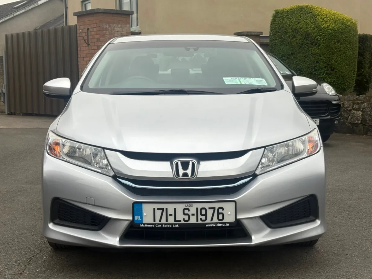 Honda Grace 4DR Auto 1.5 Hybrid *Low Mileage* - Image 2