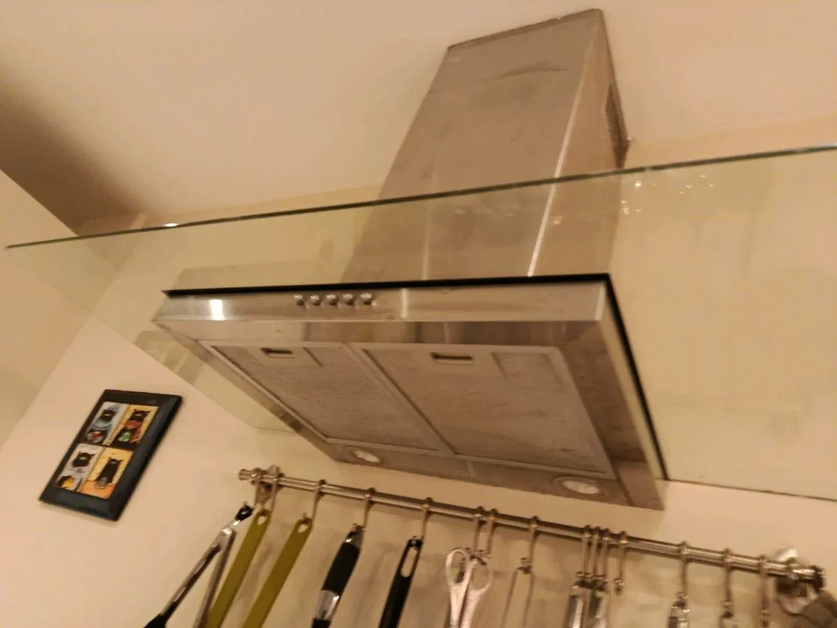 Cooker hood - Image 1