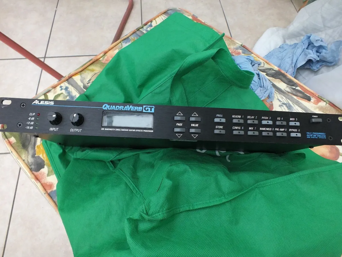 Alesis Quadraverb GT Guitar Effects Rack Unit - Image 1