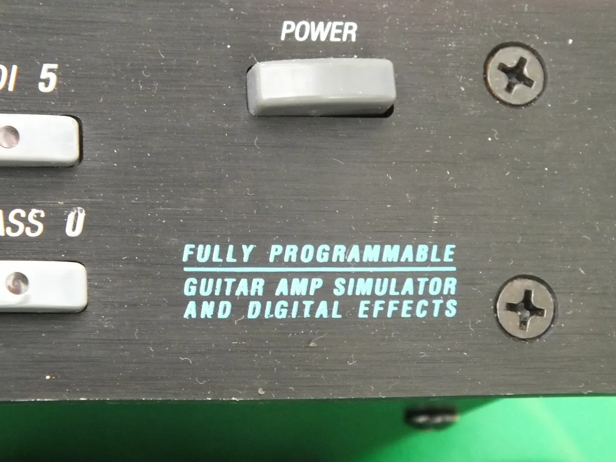 Alesis Quadraverb GT Guitar Effects Rack Unit - Image 4