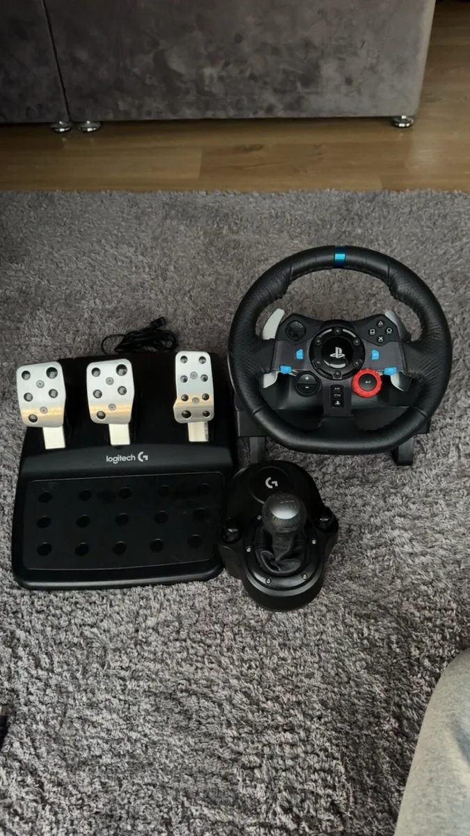 LOGITECH, Steering wheel, Pedals and Gearstick - Image 1